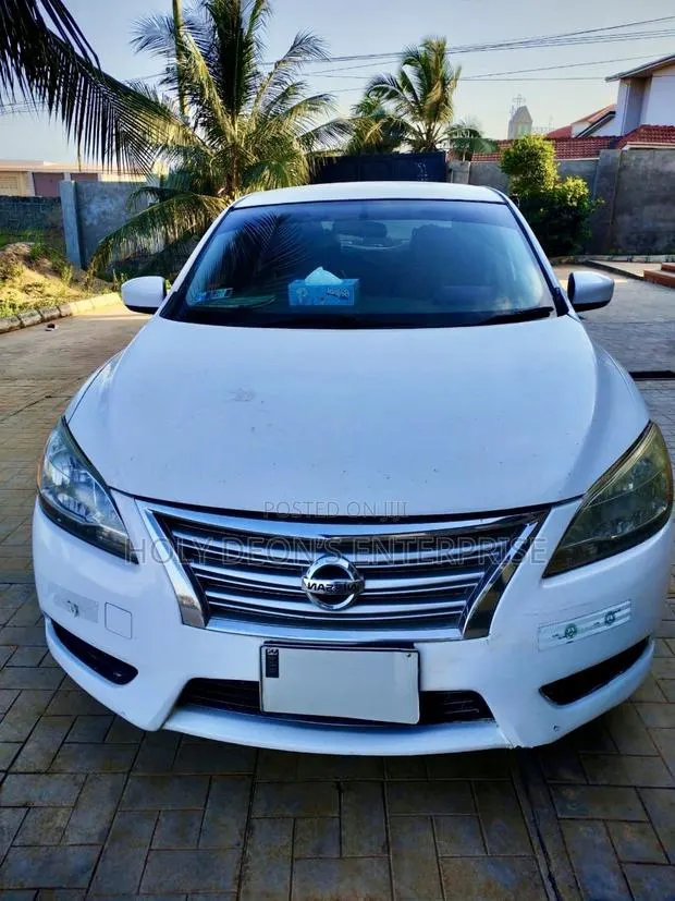 Nissan Sentra SL 4dr Sedan (1.8L 4cyl CVT) 2015 White · Photo 1