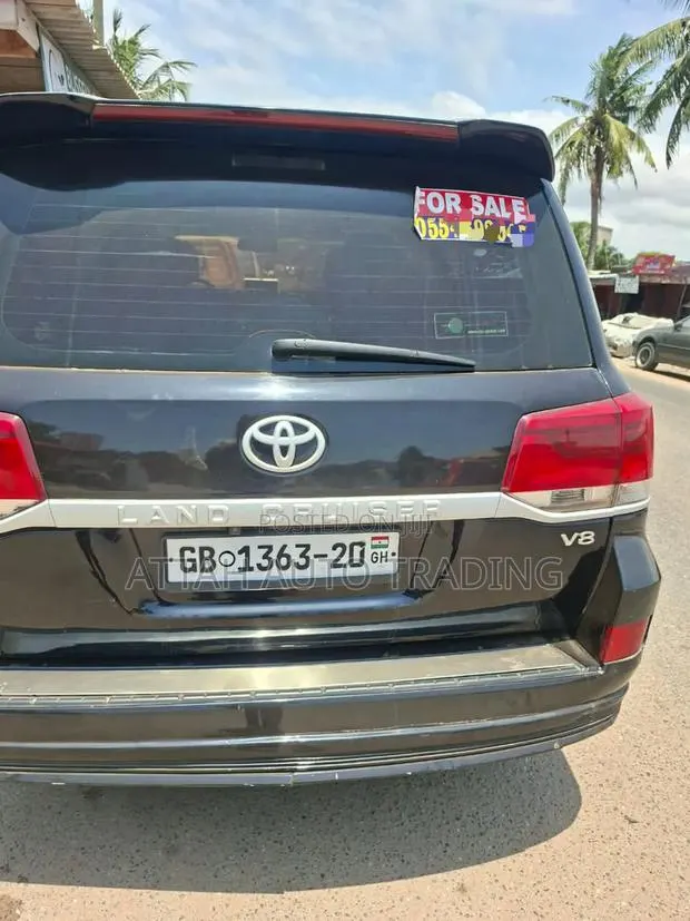 Toyota Land Cruiser 2015 Black · Photo 1