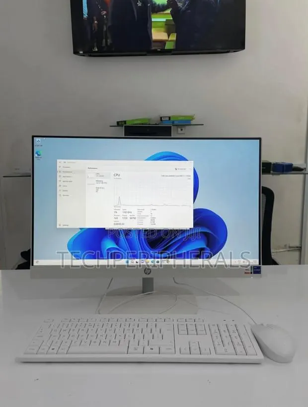 New Desktop Computer HP AiO 24 8GB Intel Core i5 SSD 512GB · Photo 1