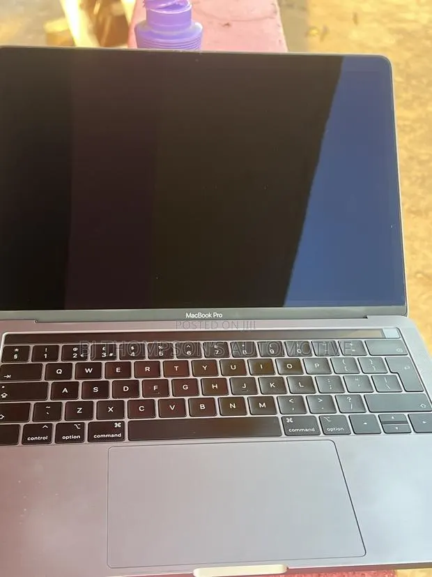 New Laptop HP EliteBook 840 G6 16GB Intel Core i7 SSD 256GB · Photo 1