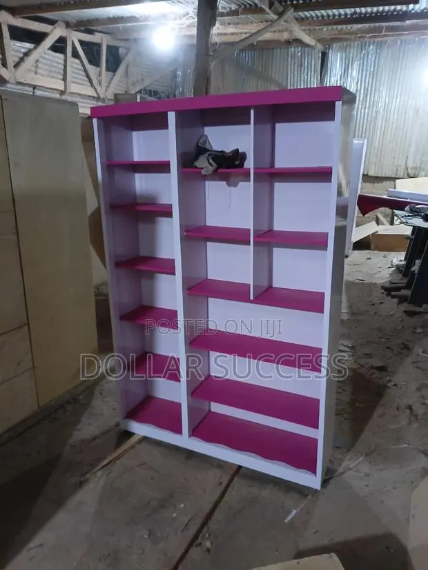 Available Shoe Rack · Photo 1