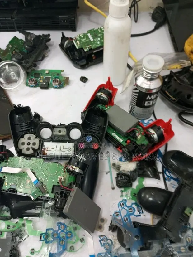 Ps4/Ps5 Controller Repairs · Photo 1