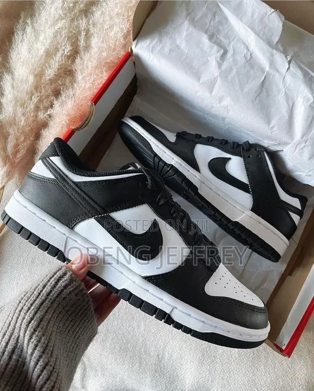 Original Nike Low Dunk Retro Panda Black/White · Photo 1