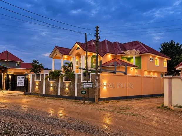 6bdrm Duplex in Opposite Ghana Flag, Oyarifa for rent · Photo 1