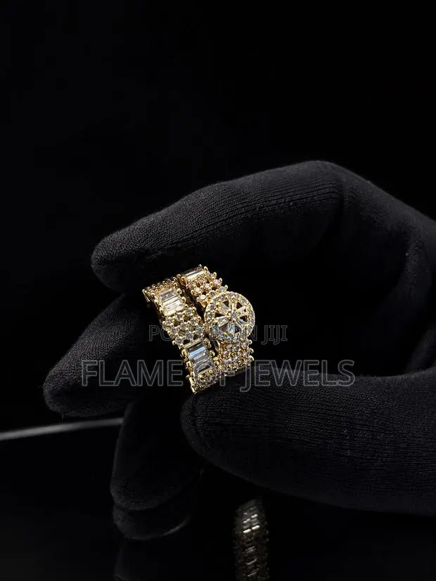 Royal Crown Multi Stone Wedding Ring Set · Photo 1