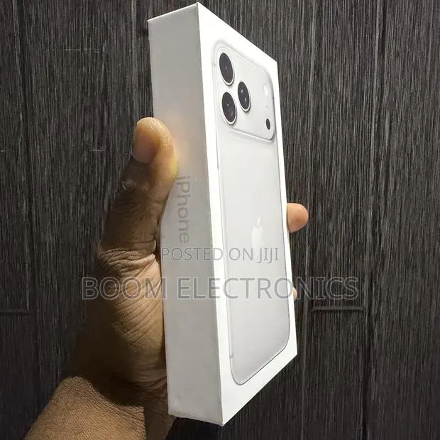 New Apple iPhone 18 Pro Max 256 GB Silver · Photo 1