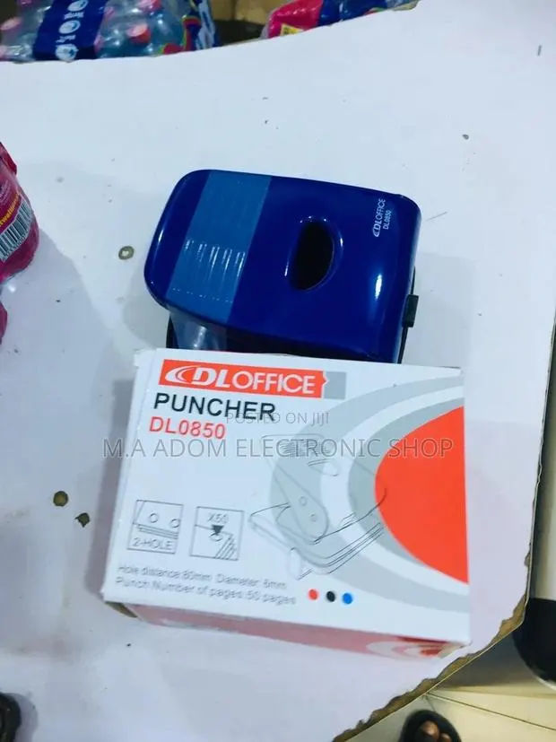 The Office Puncher: A Reliable Daily Companion · Photo 1