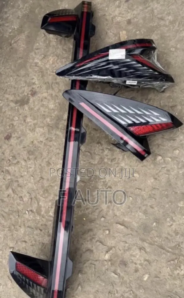 Hyundai Tucson 2023,2024,2025 Taillight and Boot Light Set · Photo 1