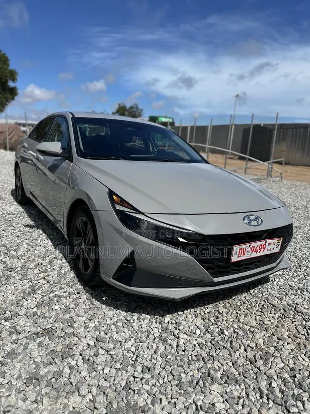 Hyundai Elantra 2021 Gray · Photo 1