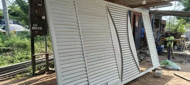 Galvanized Main Gate · Photo 1