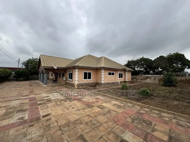 4bdrm House in Nanakrom| Melcom, Adjiriganor for sale · Photo 1
