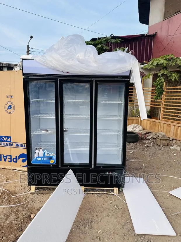 Shop the Best Pearl Display Fridge PVC-150 3doors White · Photo 1