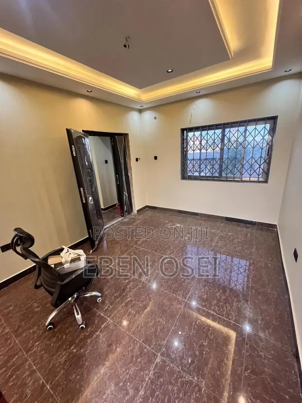 2bdrm Apartment in Dansoman for rent · Photo 1
