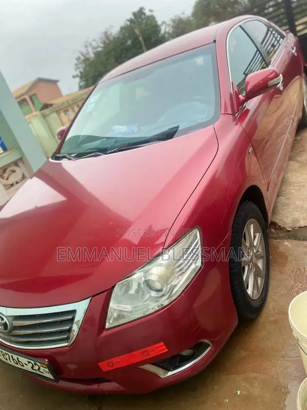 Toyota Camry 2011 Red · Photo 1