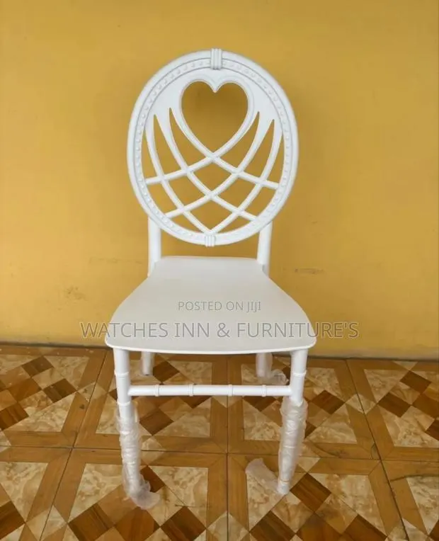Party / Event Chivalry Chair · Photo 1