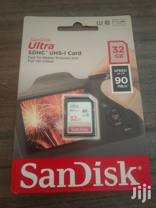 32GB SD Card for Camera · Photo 1