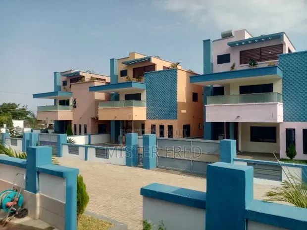 Furnished 4bdrm Townhouse/Terrace in Kokrobite Weija for sale · Photo 1