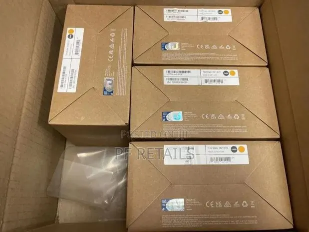 Ubiquiti 16 Port Poe Switch Usw-Lite-16-Poe · Photo 1
