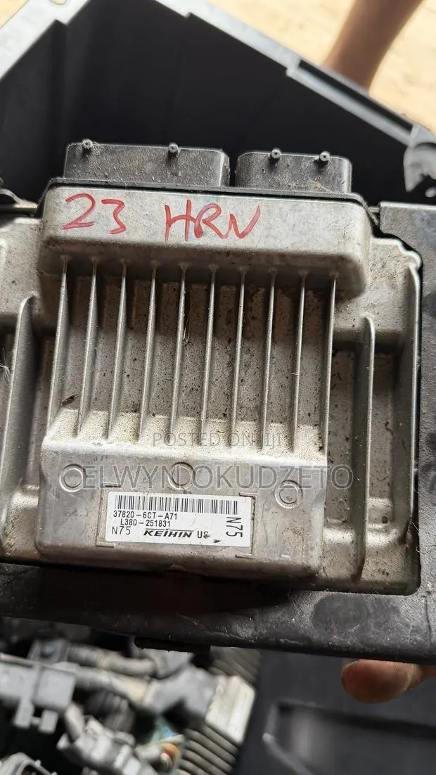 2023-2025 HRV Control Board Ecu · Photo 1