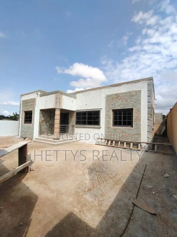 3bdrm House in Oyarifa for sale · Photo 1