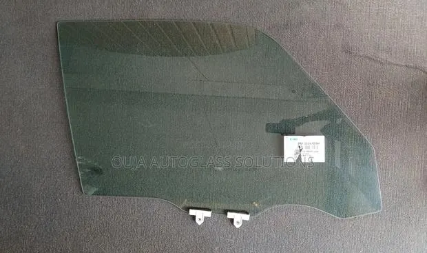 2024 Toyota Landcruiser Prado Front Right Door Glass Available · Photo 1