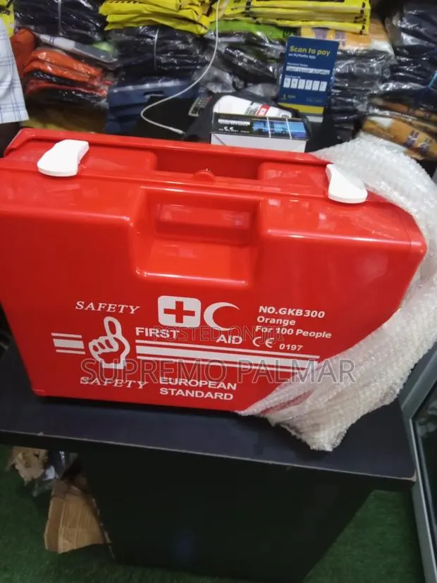 Fastcare First Aid Box (100 People) - Industrial & Office Emergency · Photo 1