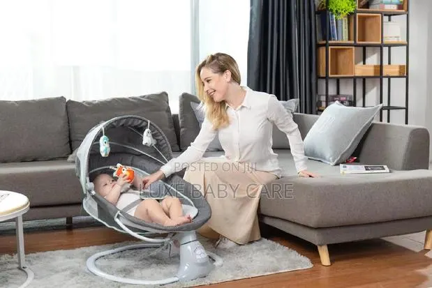 Portable Light Weight Baby Rocking Cradle Swing · Photo 1