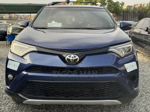 Toyota RAV4 2016 Blue · Photo 1
