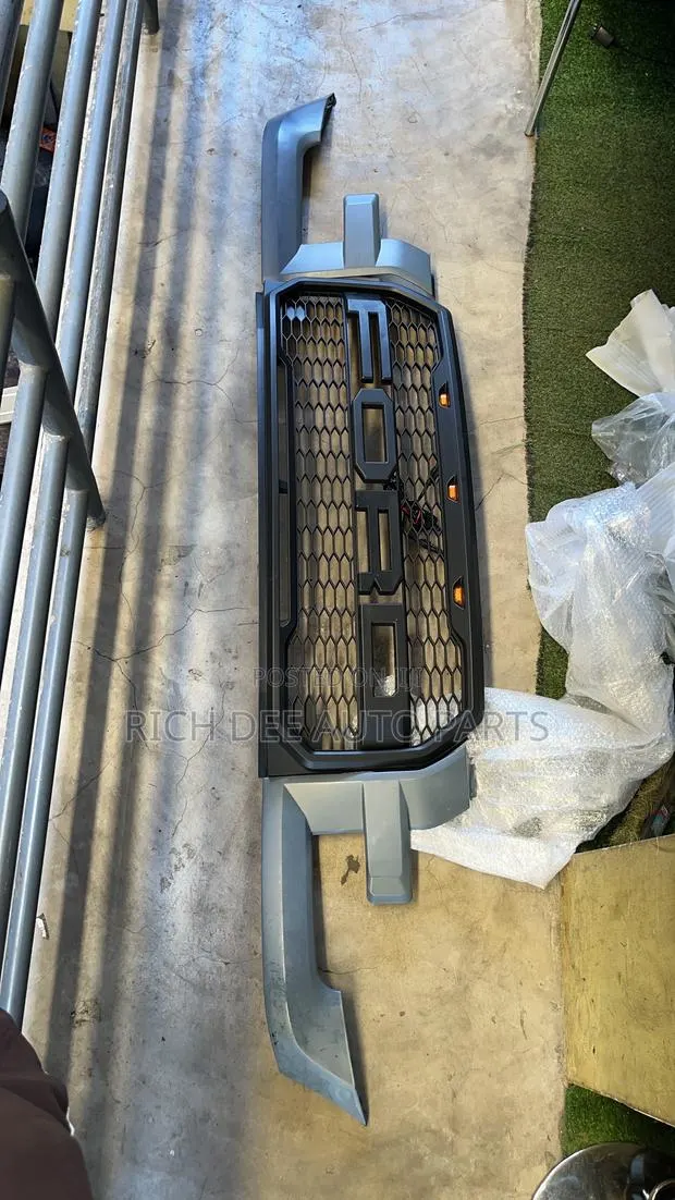 Ford F-150 2015-2017 Front Grille 2017, 2016, 2015 Top Shells Raptor · Photo 1