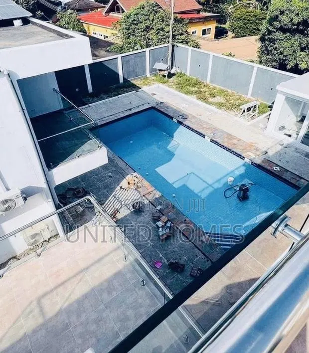Furnished 11bdrm Mansion in Cantonments for sale · Photo 1
