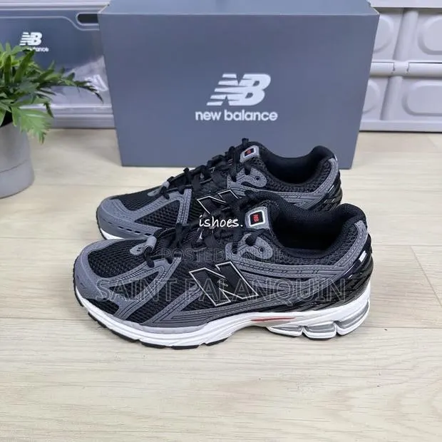 New Balance 1906r Sneakers · Photo 1