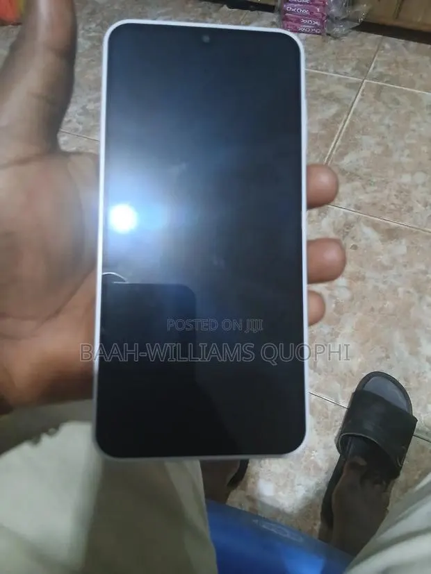 Samsung Galaxy A16 128 GB White · Photo 1
