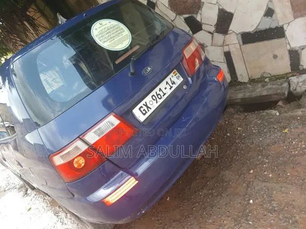 Kia Carens 2005 Blue · Photo 1