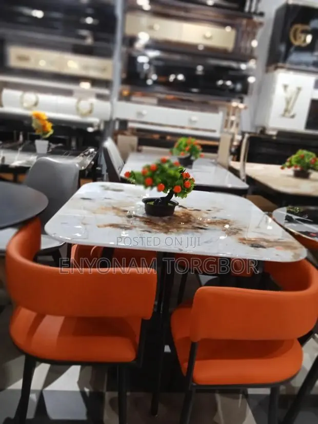Italian Dining Table and Chair · Photo 1