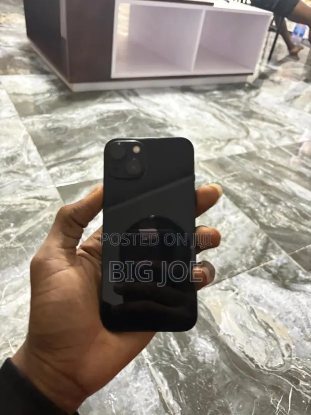 Apple iPhone 13 128 GB Black · Photo 1
