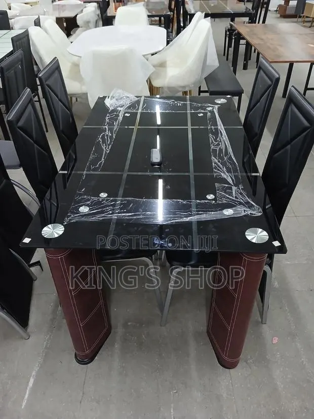 A 4 Chairs Dining Table · Photo 1