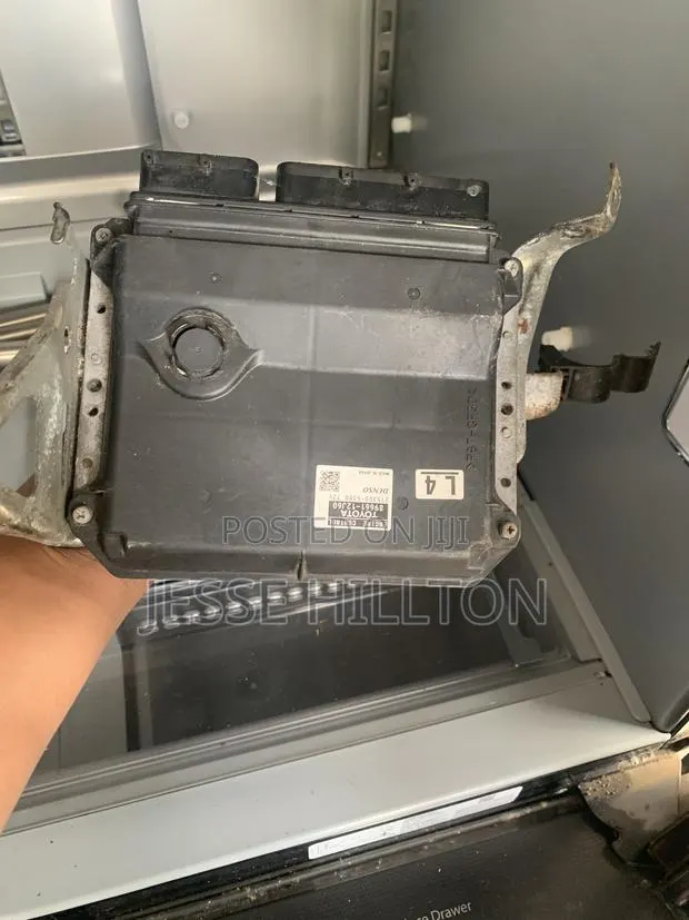 Scion XB 2.4L ECU Control Board · Photo 1