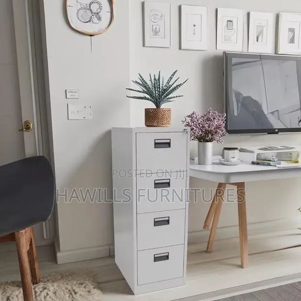 4 Drawer Metal Cabinet · Photo 1