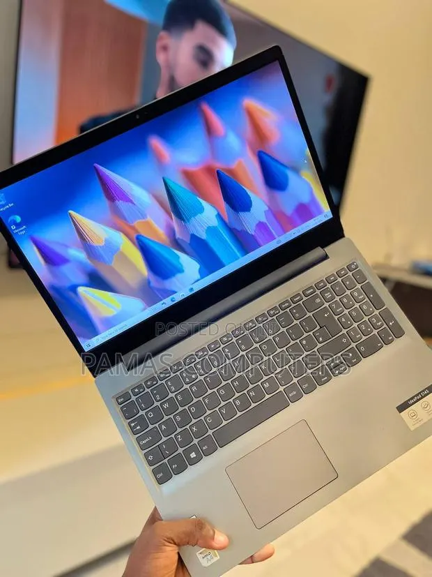 Laptop Lenovo IdeaPad S145 4GB AMD SSD 128GB · Photo 1