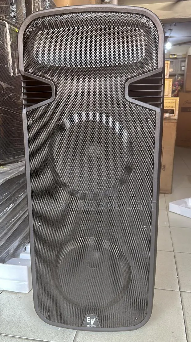 Electro-Voice 2x15 Inches Active Rechargeable Loudspeaker · Photo 1