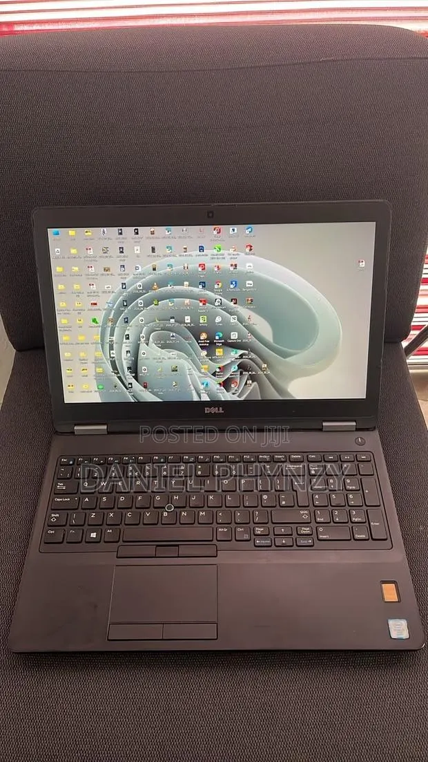 Laptop Dell Latitude E5570 16GB Intel Core i7 SSD 512GB · Photo 1