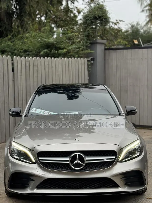 Mercedes-Benz C43 2019 Gold · Photo 1