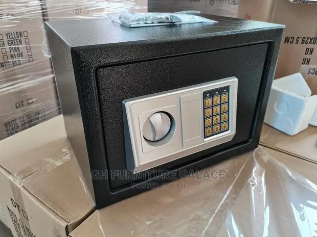 Money Safe · Photo 1