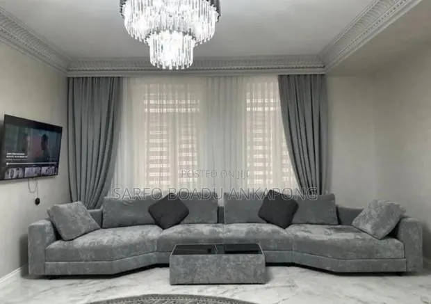 Loyalty Interior Curtains · Photo 1