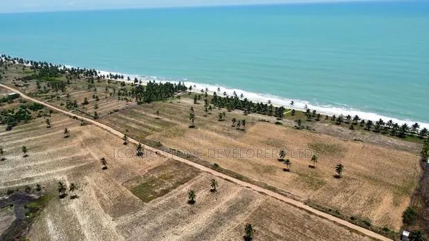 25 Acres of Sea View Land for Sale at Cape Coast · Photo 1