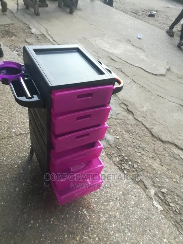 Salon Trolleys · Photo 1
