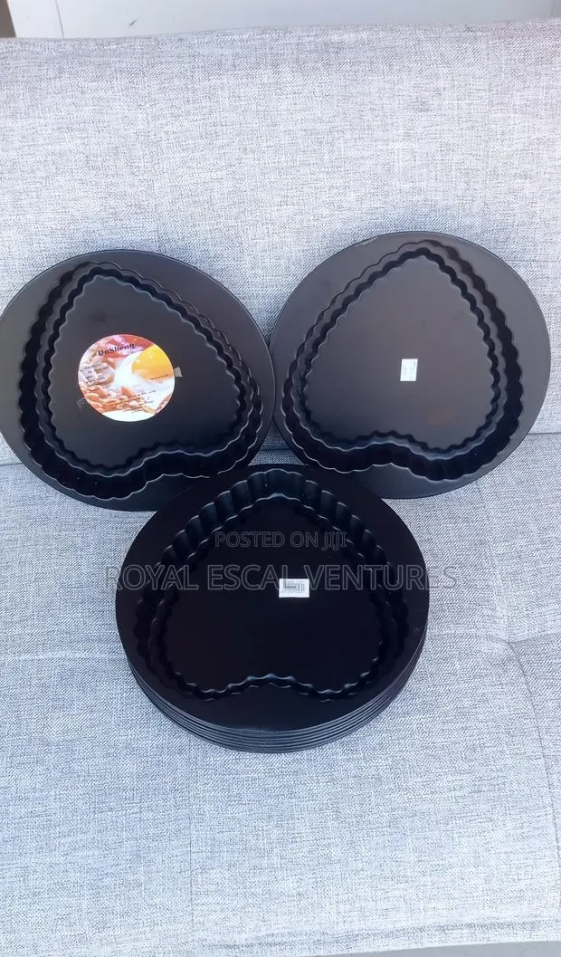 Non-Stick Fluted Heart-Shaped Cake Mold Pan · Photo 1