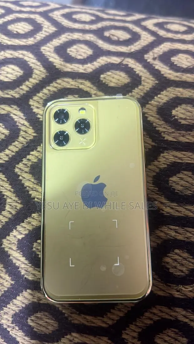 New Mobile Phone 128 GB Silver · Photo 1