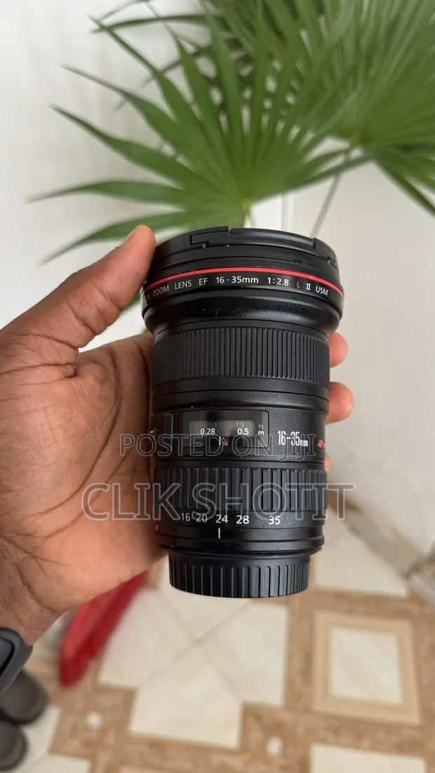 Canon EF 16-35mm F/2.8 L II USM Lens for Canon EF Mount W/Lens Hood · Photo 1