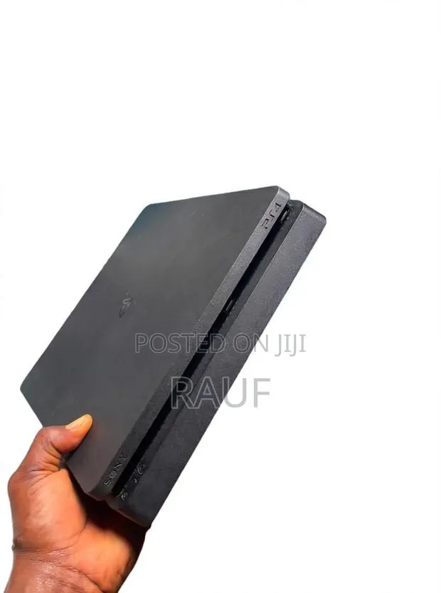 Ps4 Slim With 10 Games · Photo 1